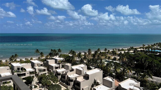 Primary Photo - 201 Crandon Blvd