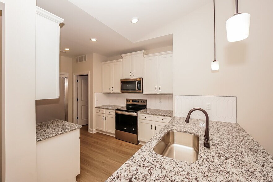 Building Photo - 146 Adams Tree Wy