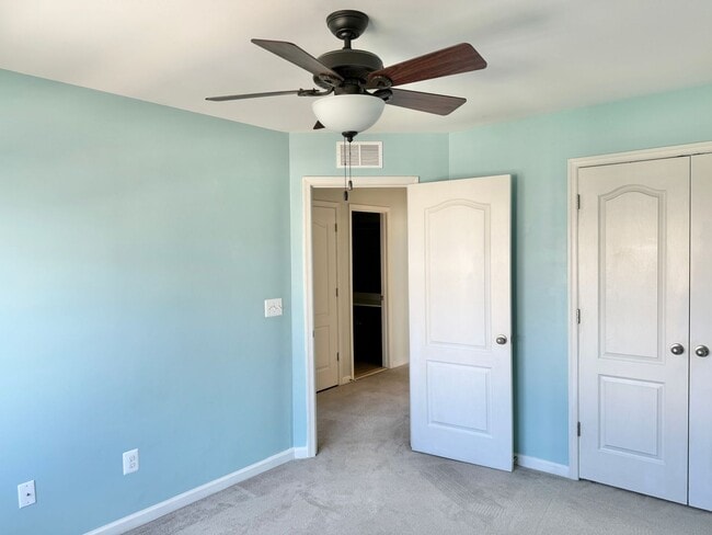 Building Photo - COLONIAL FORGE TOWNHOUSE - STAFFORD (END UNIT)