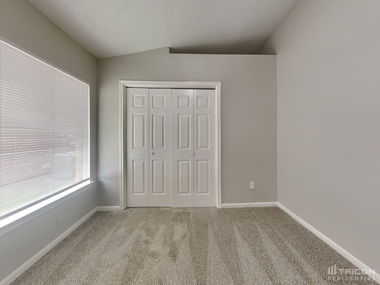 Building Photo - 3254 Kelling St