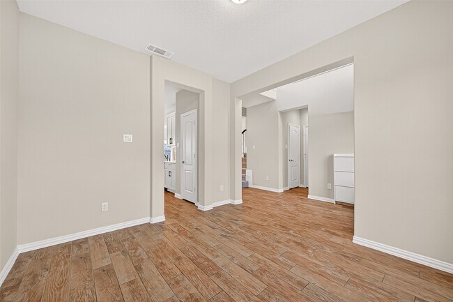 Building Photo - 9738 Willowmoor Lane