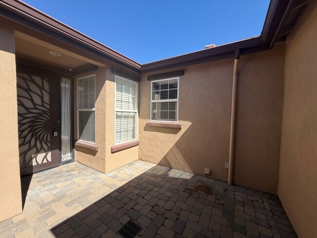 Building Photo - 485 Cicada Ct