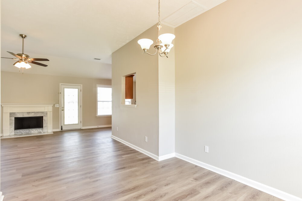 Building Photo - 416 Lake Forest Dr