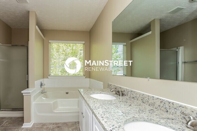 Building Photo - 5 Bedroom Pet-Friendly Home in Lithonia, GA with Main Street Renewal