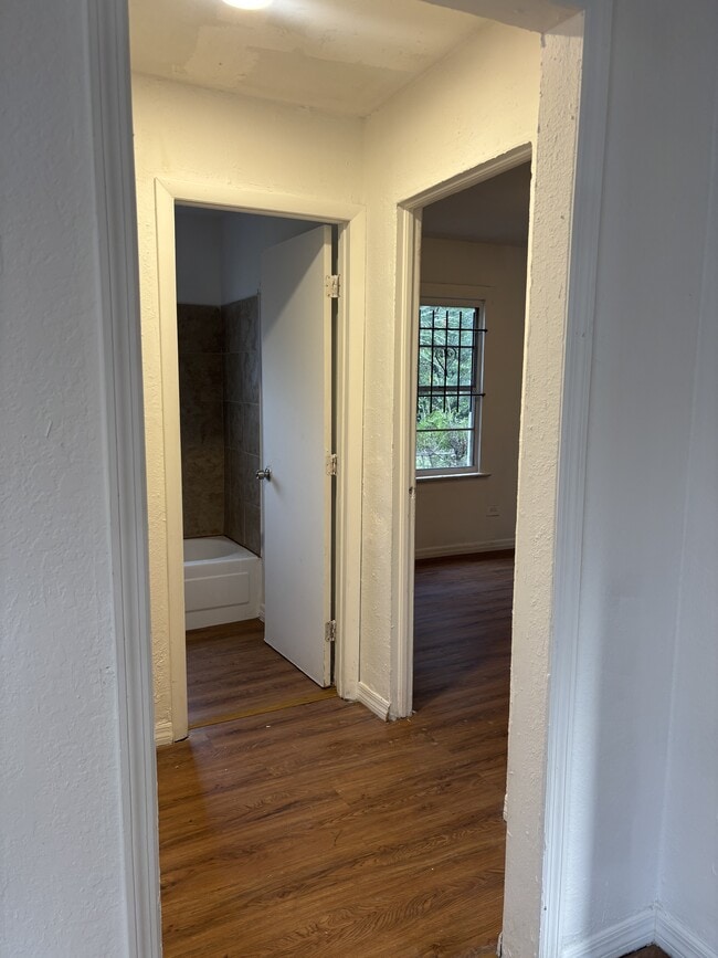 Building Photo - 1764 E 26th St