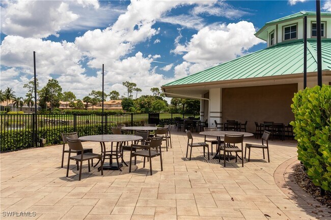 Building Photo - 3950 Loblolly Bay Dr