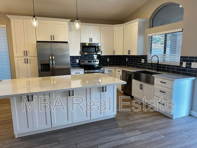 Building Photo - 1722 S Gilmore Cir