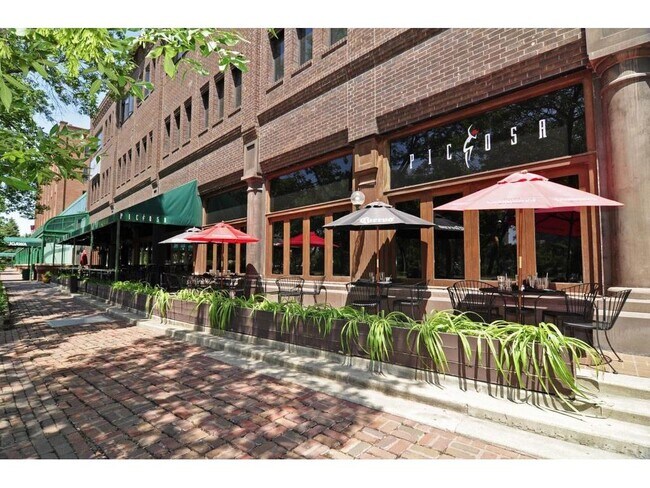 Building Photo - 521 5th Ave SE