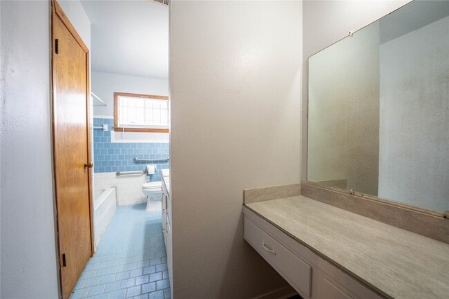 Building Photo - 4402 Balkin St