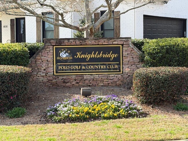 Building Photo - 7020 Grassmoor Grange Way