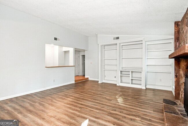 Building Photo - 1515 Captain Thomas Ct