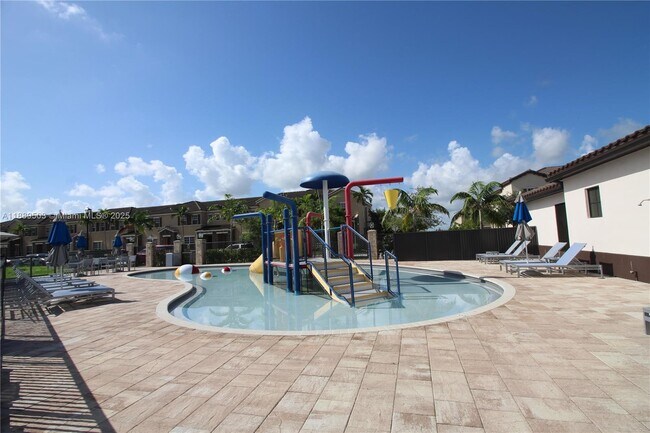 Building Photo - 9205 SW 170th Pl