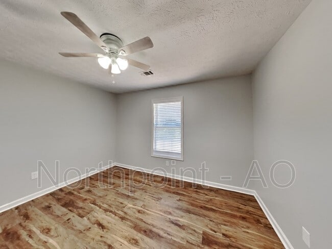 Building Photo - 114 Harper Way