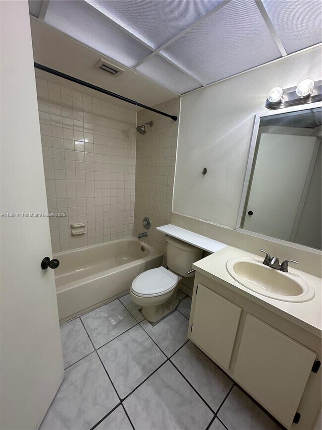 Building Photo - 8290 Lake Dr