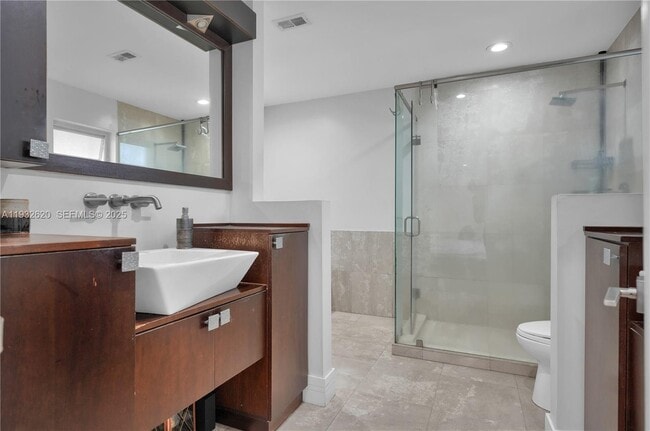 Building Photo - 2101 NE 211th Terrace