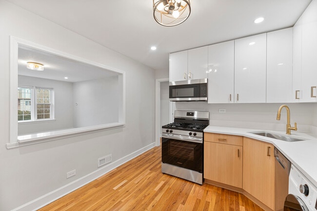 Building Photo - 132 Ridge Ave