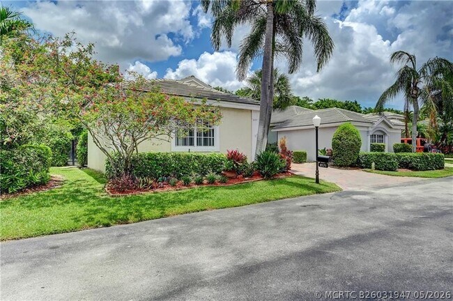Building Photo - 8171 Hampton Wood Dr