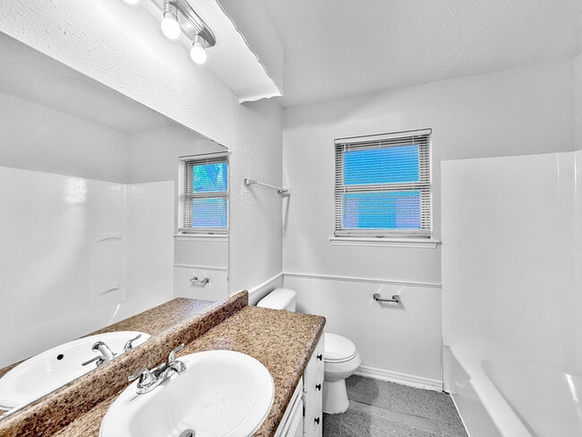 Building Photo - 4325 Prairie Ln