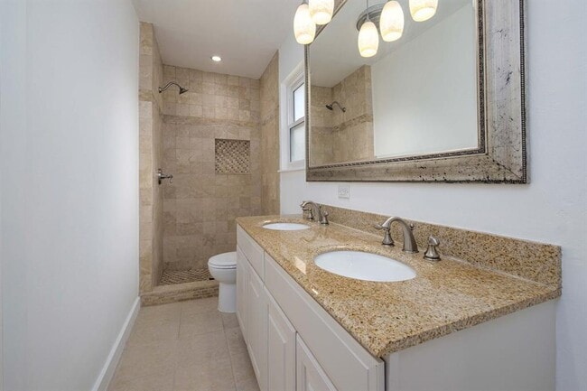 Building Photo - 8525 Maine Dr