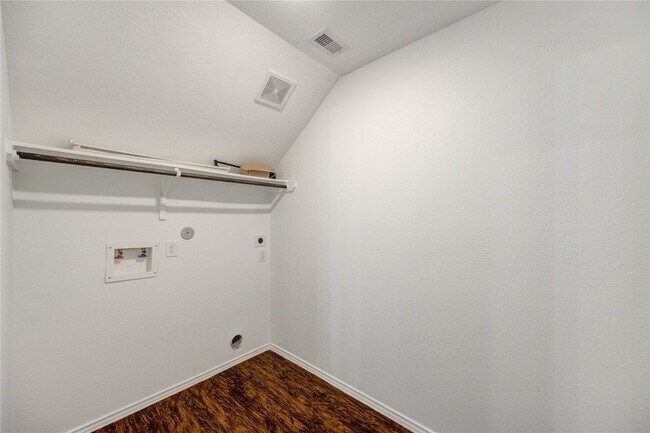 Building Photo - 2010 Louetta Stream Way