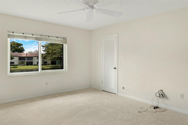 Building Photo - 21863 Arriba Real