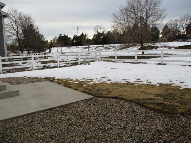 Building Photo - Beautiful 3 bedroom, 2.5 bath 2 story home...