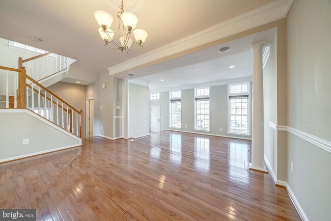 Building Photo - 42029 Bushclover Terrace