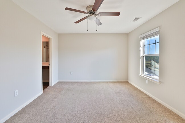 Building Photo - 6393 Raibow Row