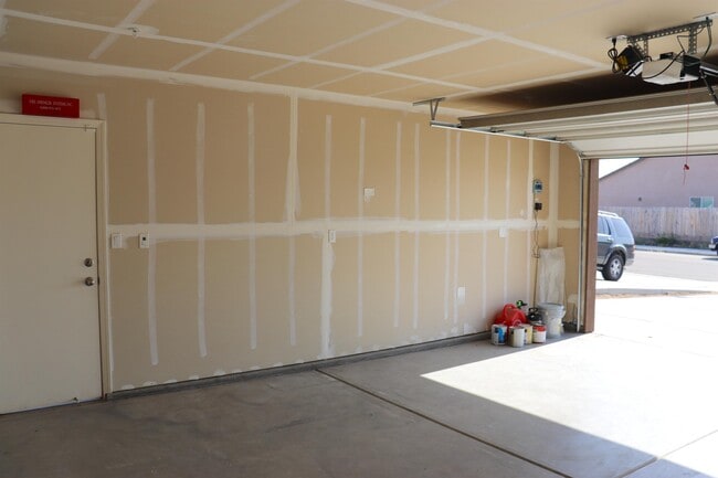 Building Photo - 1884 Clover Drive