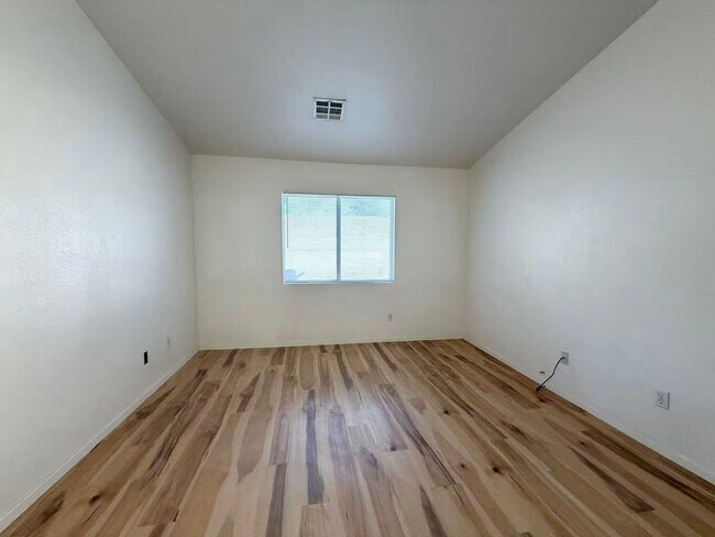 Building Photo - 2732 Echo Springs St
