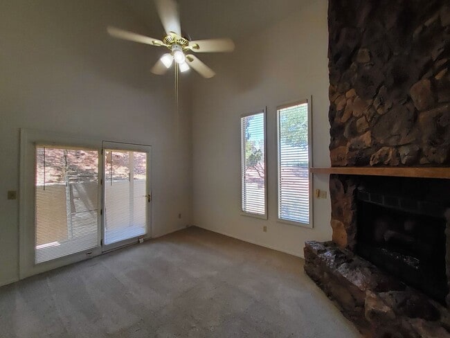 Building Photo - Three Bedroom at Green Valley Park
