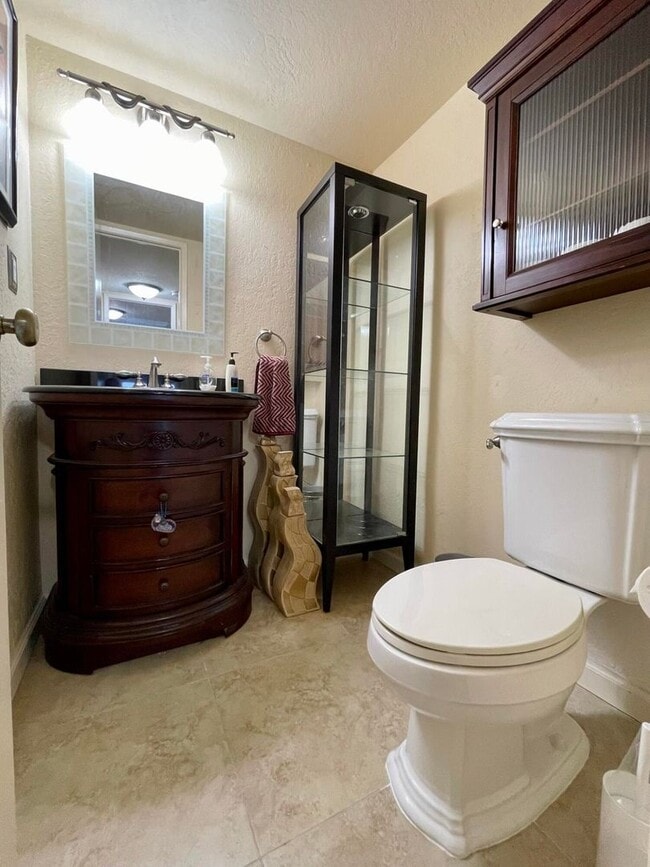 Building Photo - 3051 N Course Dr