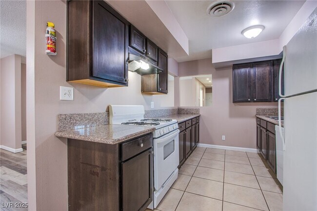 Building Photo - 4153 Crater St