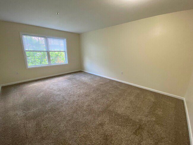 Building Photo - 20 Sentinel Court