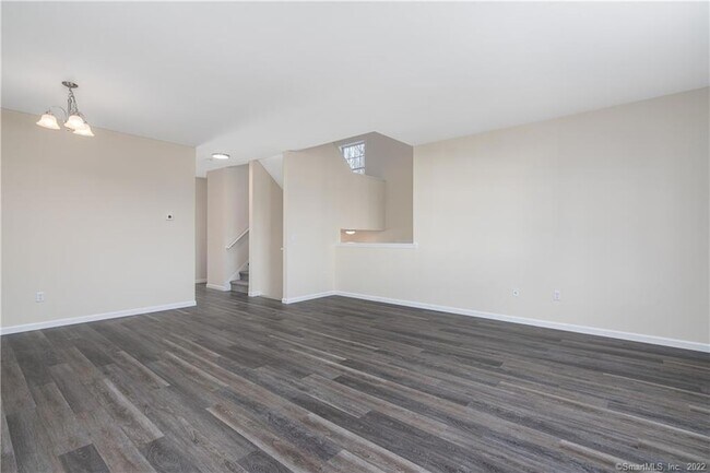 Building Photo - 27 Woodside Dr