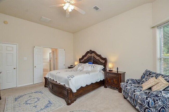 Building Photo - 1306 Ventura Canyon Dr