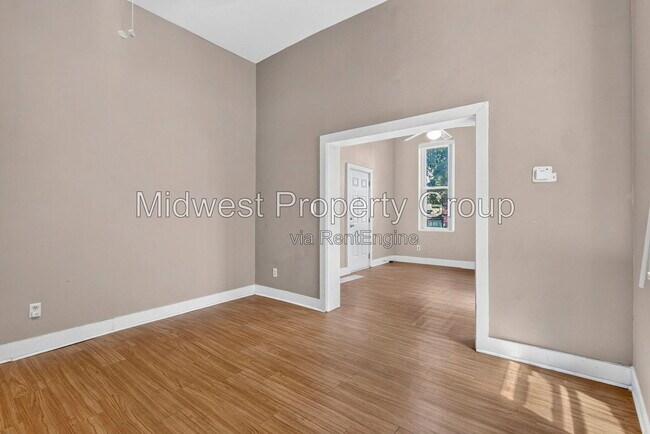 Building Photo - 3241 S Jefferson Ave