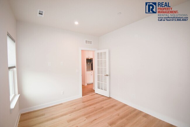 Building Photo - Luxury 4 bd 3.5 bath with office, bonus ro...