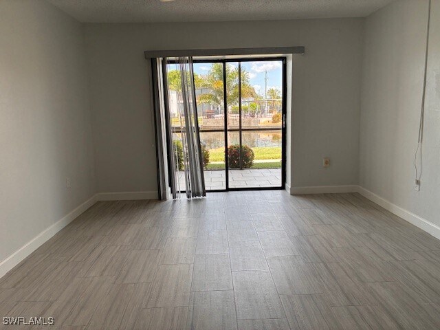 Building Photo - 4715 Santa Barbara Blvd