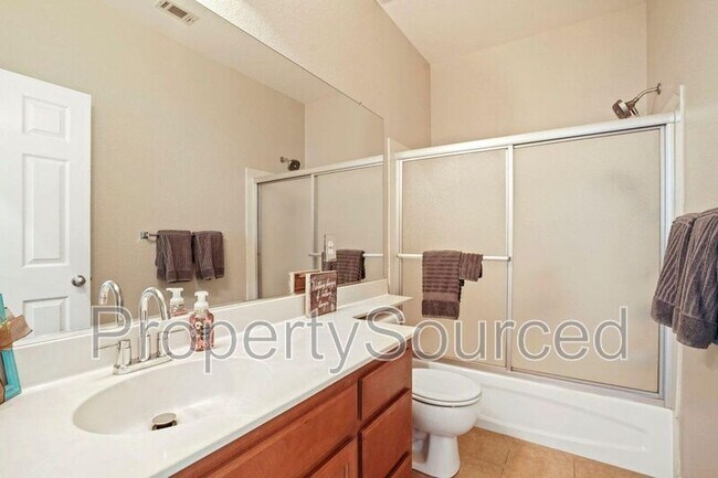 Building Photo - 1723 Bermuda Ln