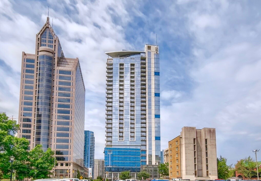 Building Photo - 333 W Trade St