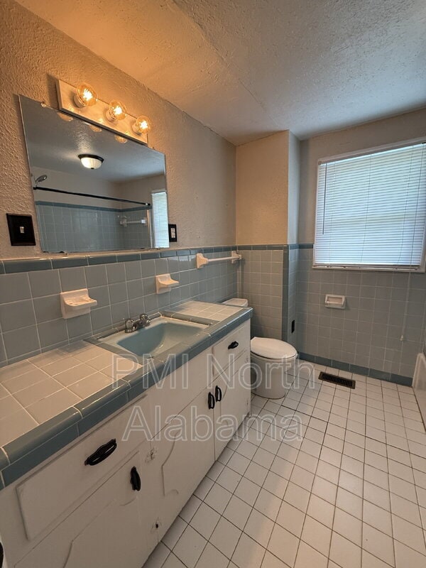 Building Photo - 2460 Ready Section Rd