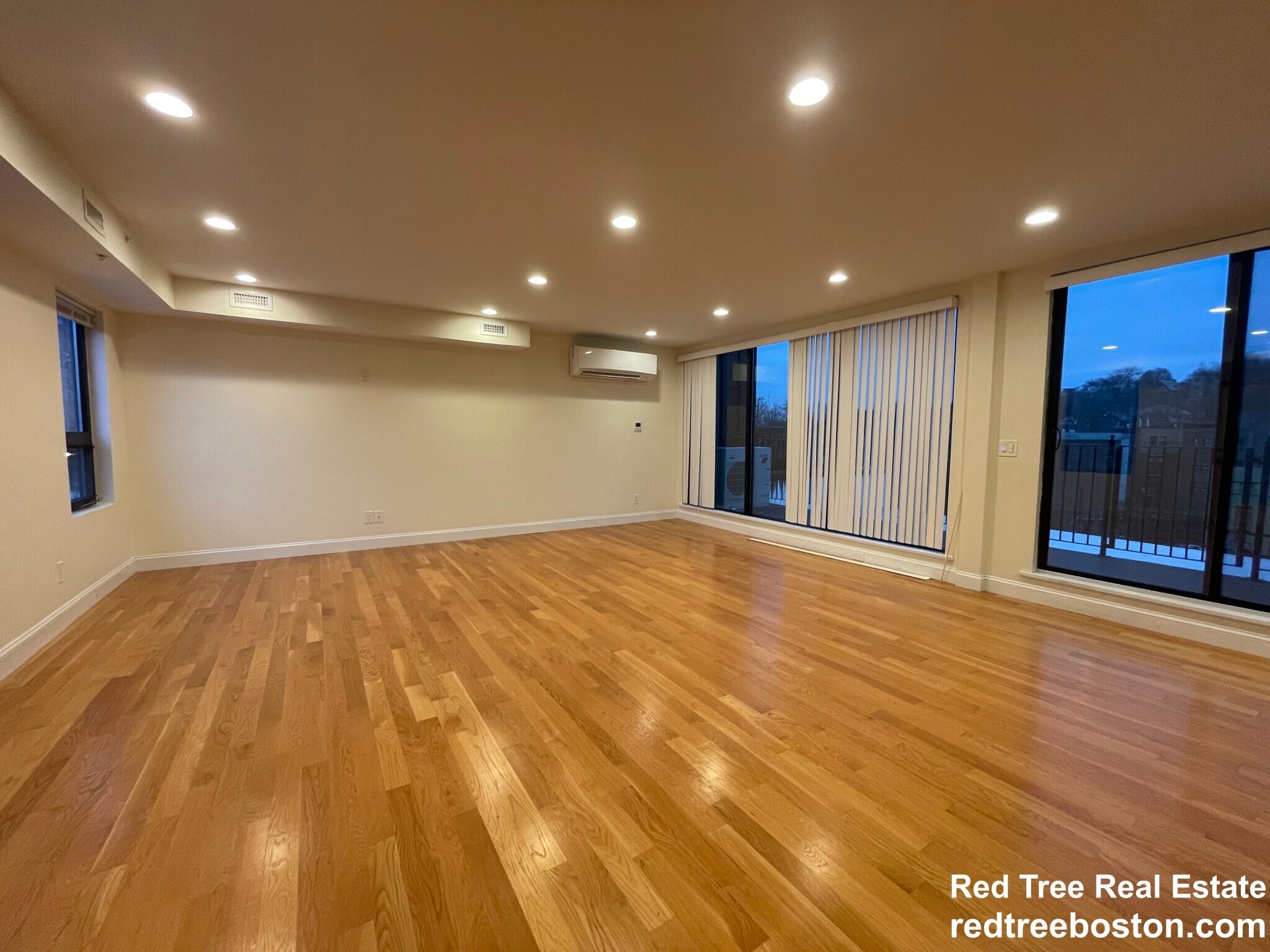 Building Photo - 1616 Beacon St