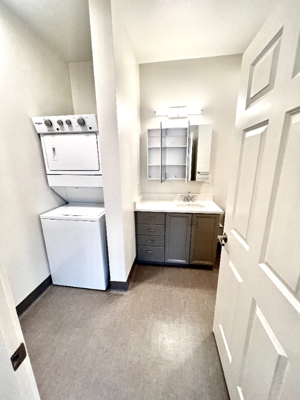 Building Photo - 2330 Yakima Ct