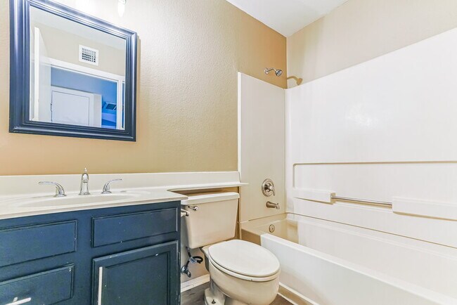 Building Photo - 4012 E Covina St