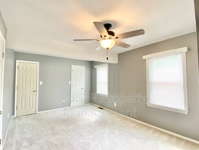 Building Photo - 30 Markham Dr