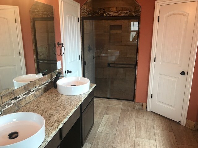 Building Photo - Fabulous Home & Location!