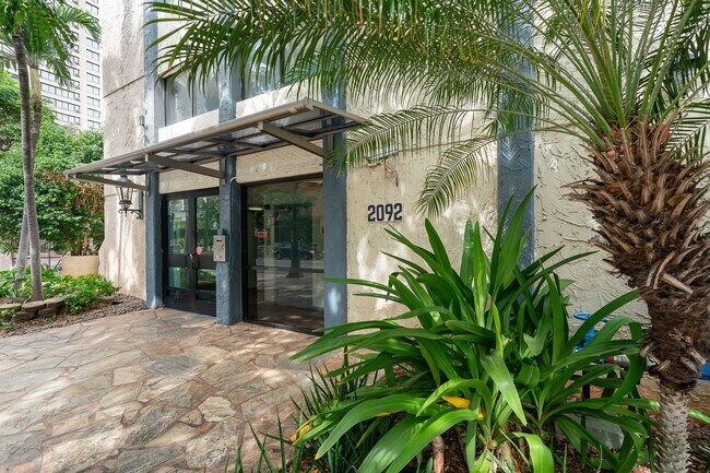 Building Photo - 2092 Kuhio Ave #906