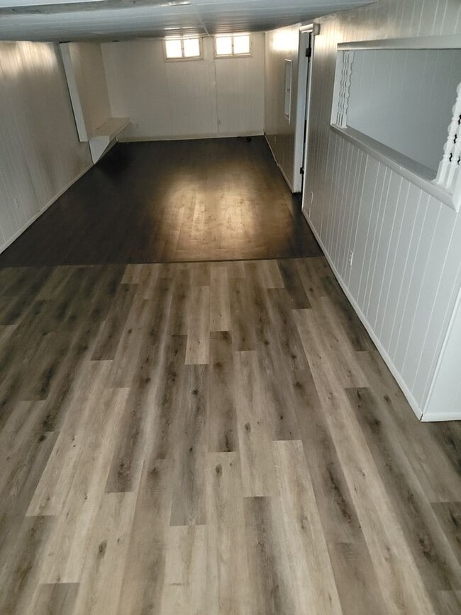 Building Photo - Nice House for Rent in Creve Coeur