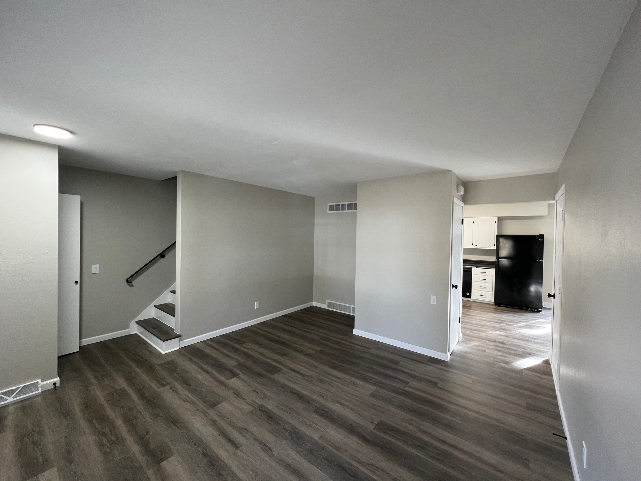Living Room (Garage on Right, Pantry on Left) - 2951 Traceway Dr